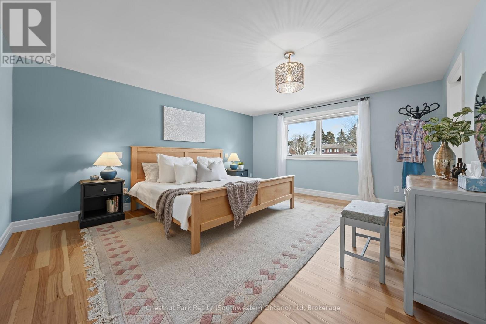 20 LATENDA PLACE - Photo 5 of 49, Guelph (Kortright East), Ontario