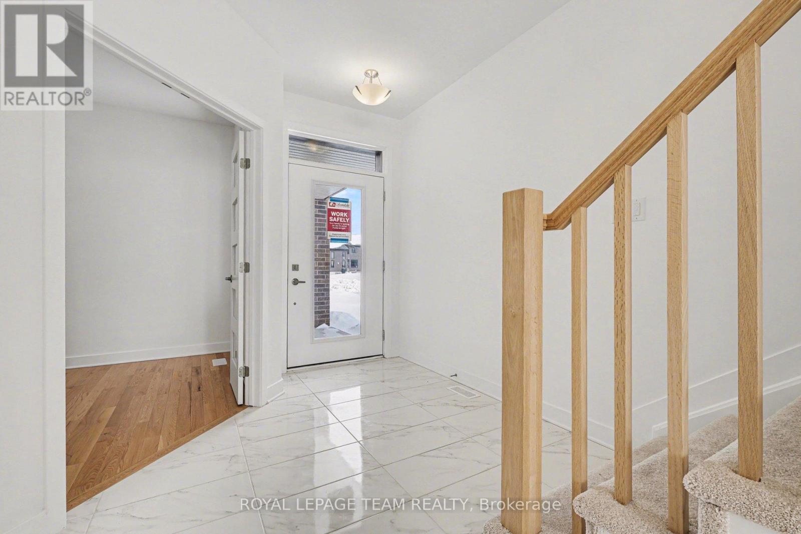 329 WHITHAM CRESCENT - Photo 4 of 41, North Grenville, Ontario