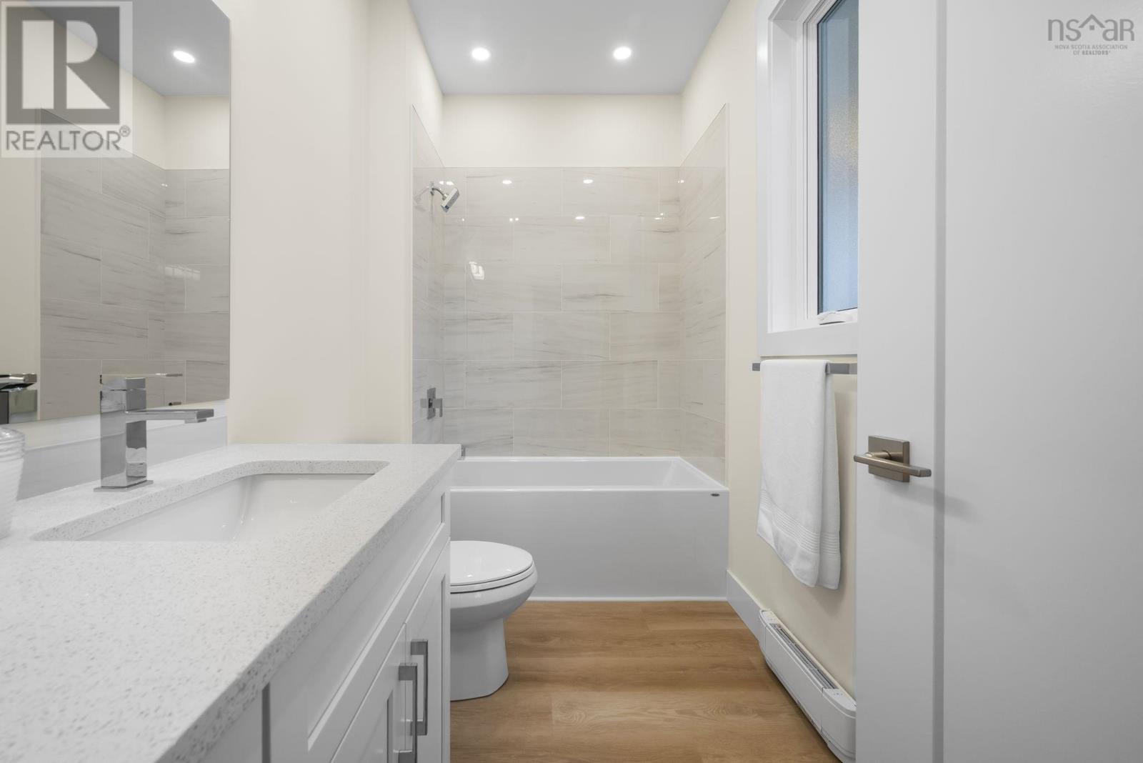 Property 39 of 50 of 51 Clayhill Lane