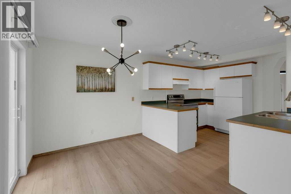 9473 Hidden Valley Drive NW - Photo 3 of 30, Calgary, Alberta