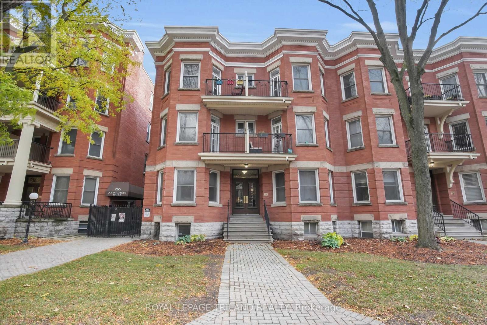 275 Queens Avenue 204