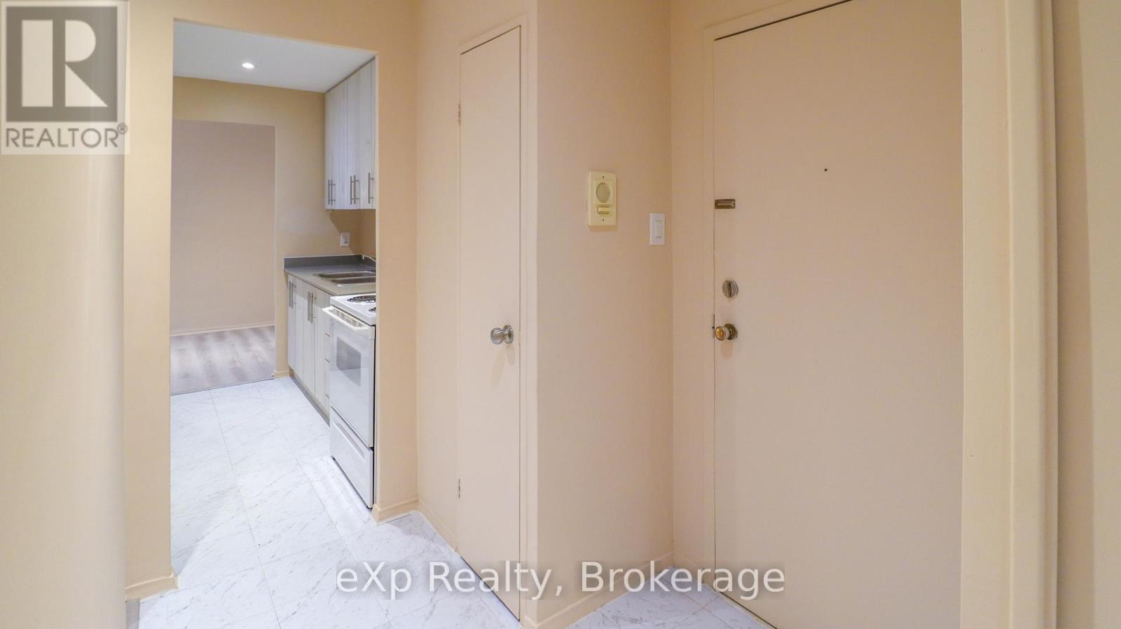 205 - 84 SECOND STREET - Photo 4 of 22, Orangeville, Ontario