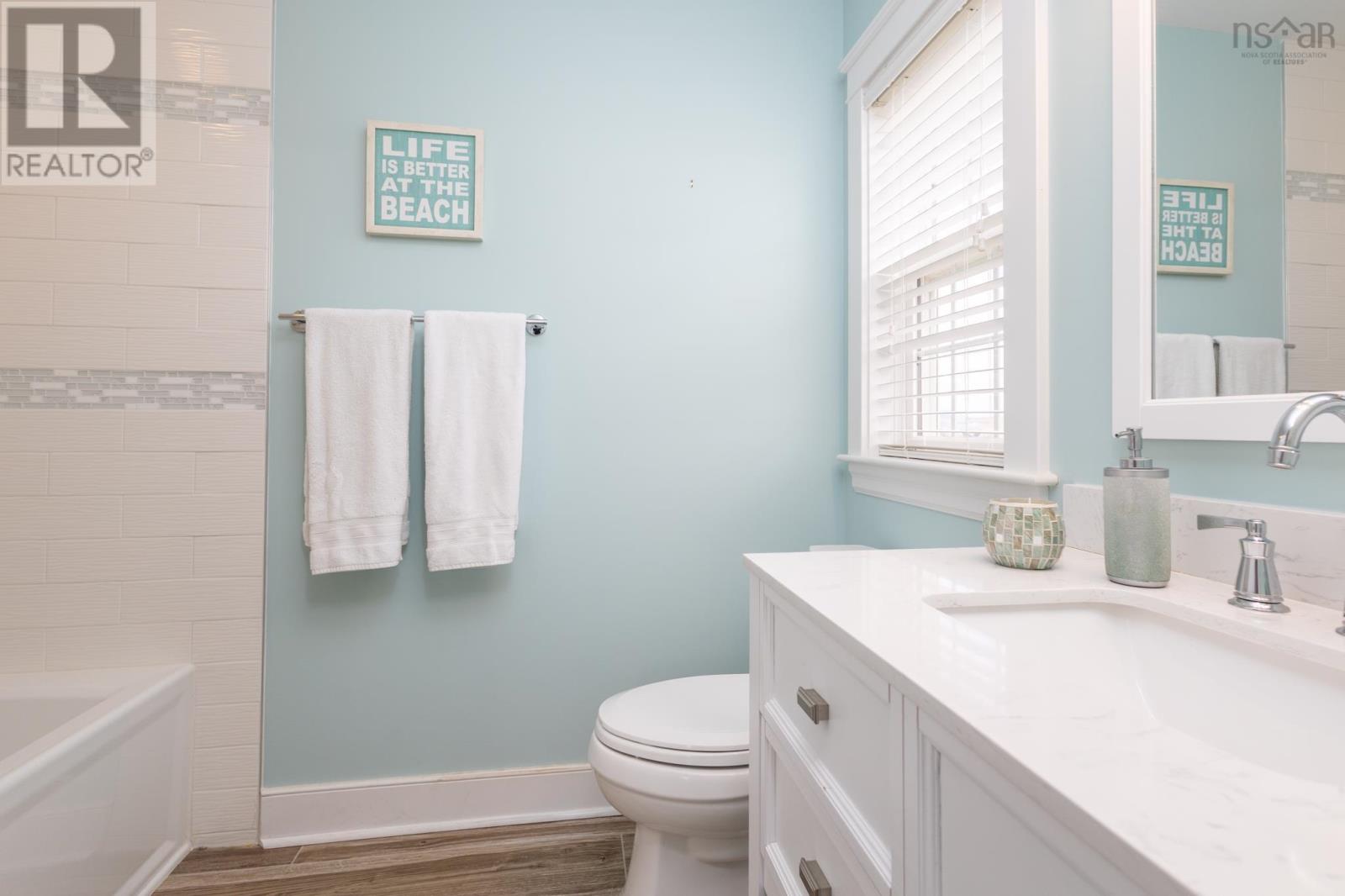 Property 25 of 49 of 4849 Highway 1