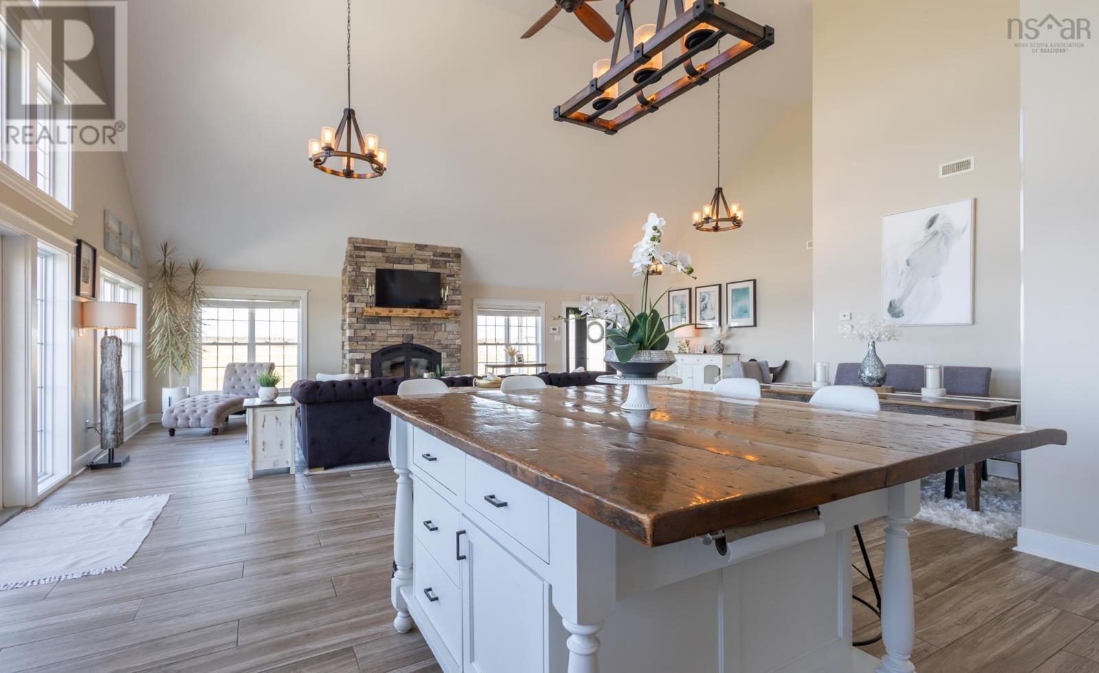 Property 13 of 49 of 4849 Highway 1