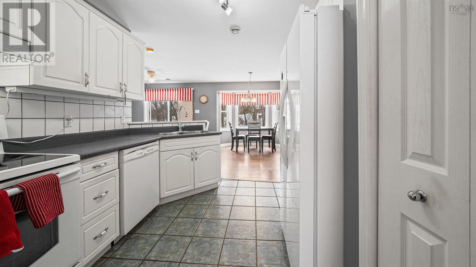 Property 16 of 36 of 74 Terrace Heights Drive