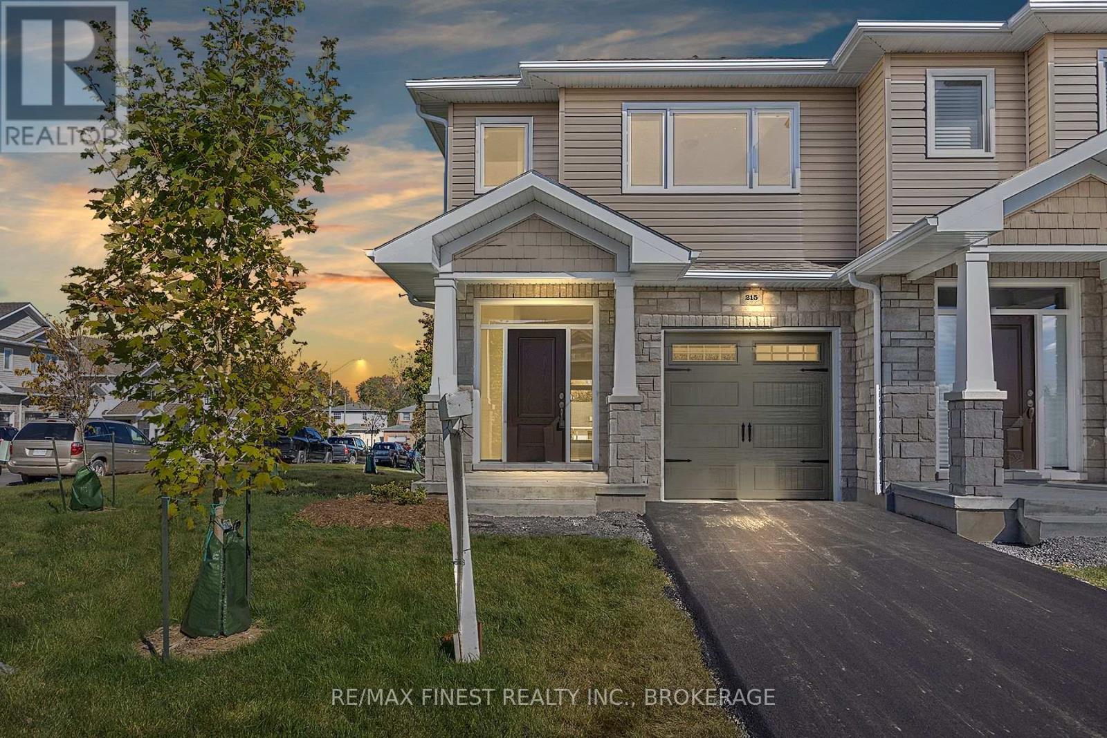 215 HERITAGE PARK Drive