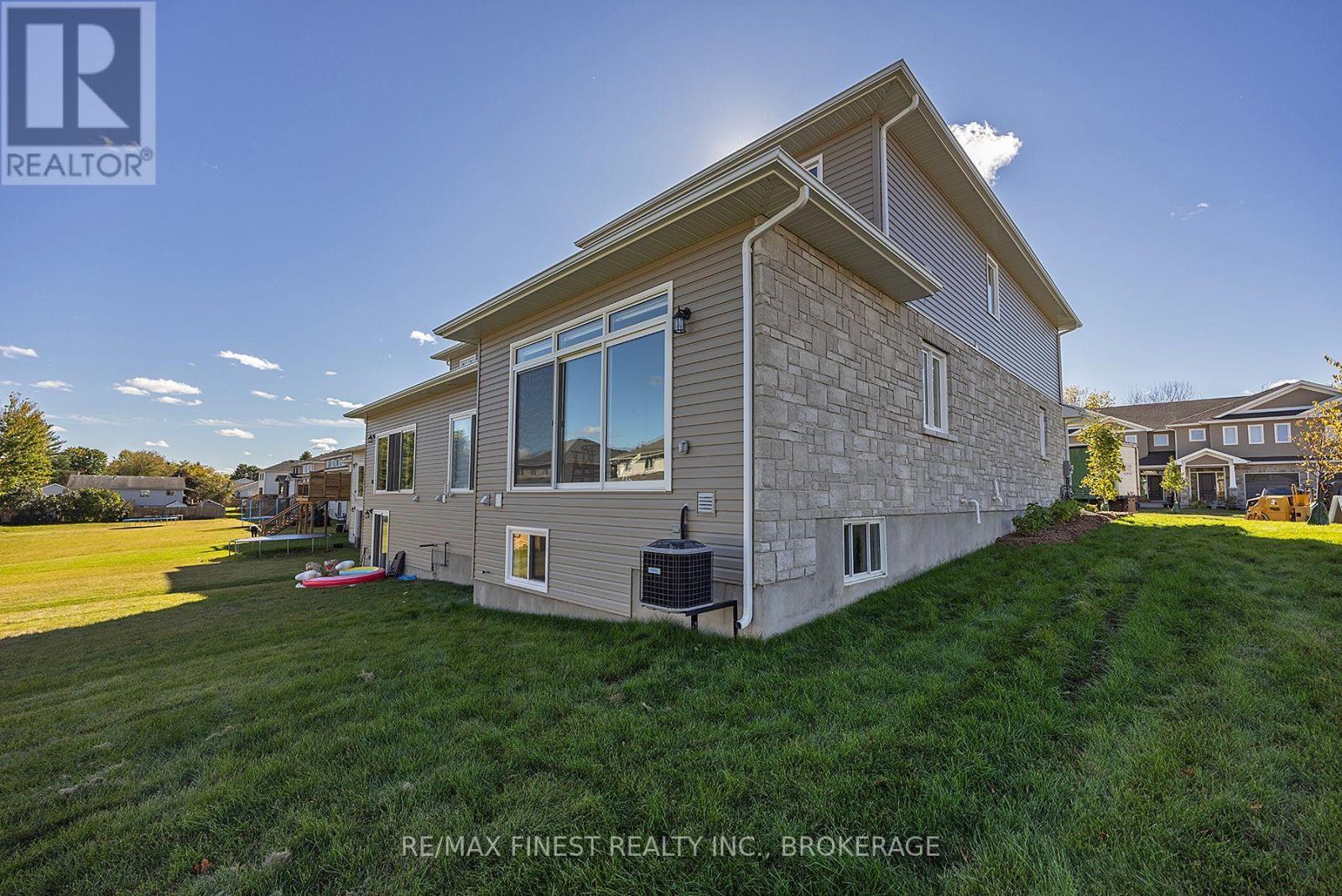 215 HERITAGE PARK DRIVE - 46
