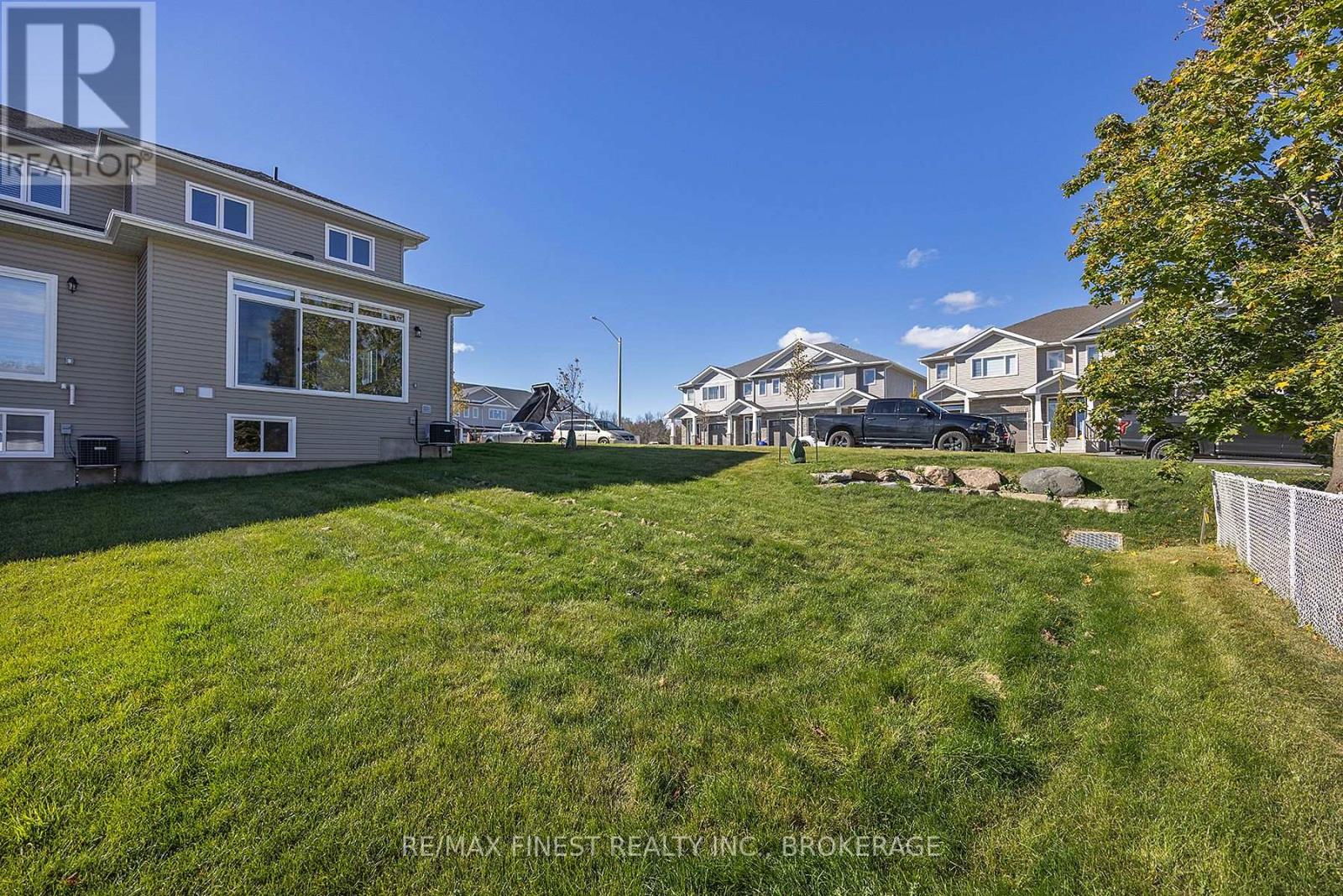 215 HERITAGE PARK DRIVE - 48