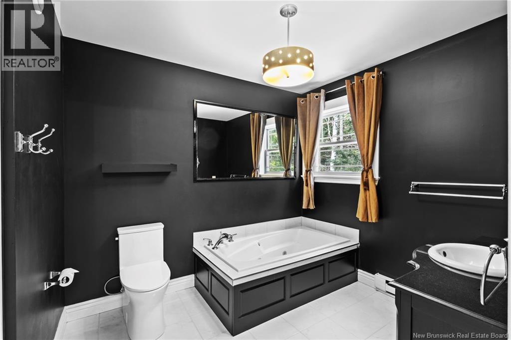 21 BENERIN COURT - 18