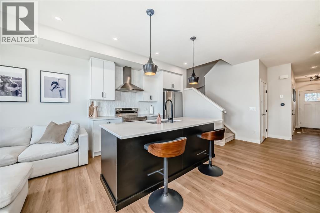 8 Heritage Lane, Cochrane