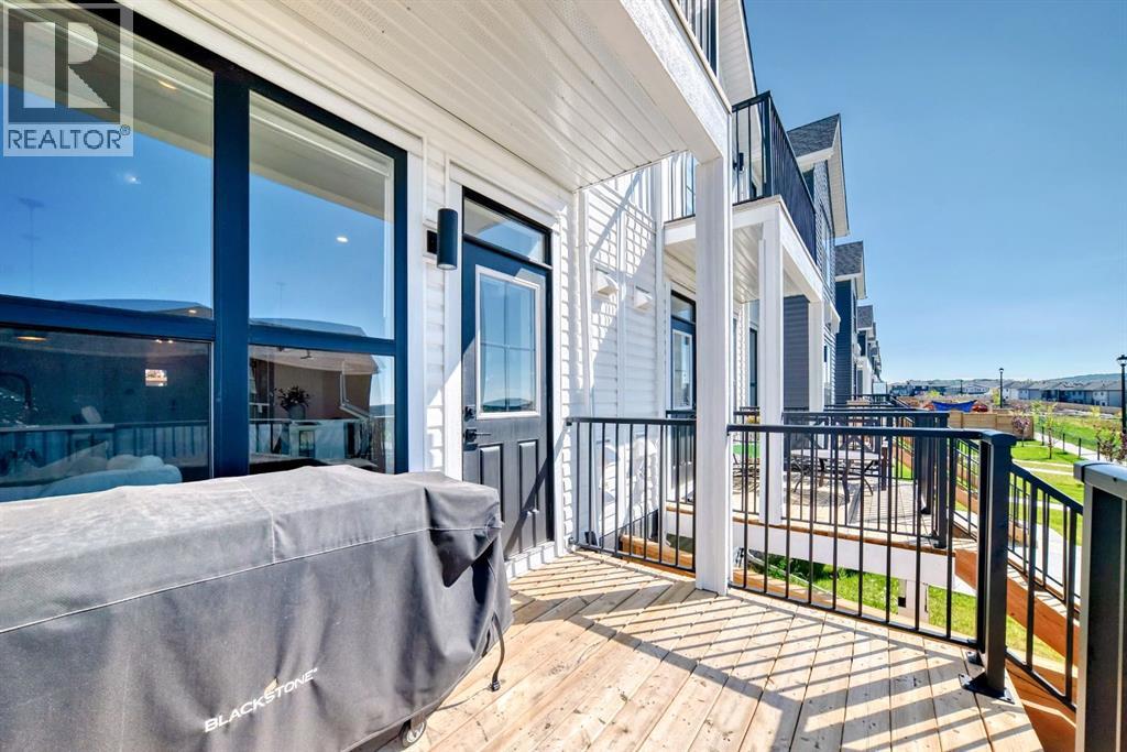 8 Heritage Lane, Cochrane