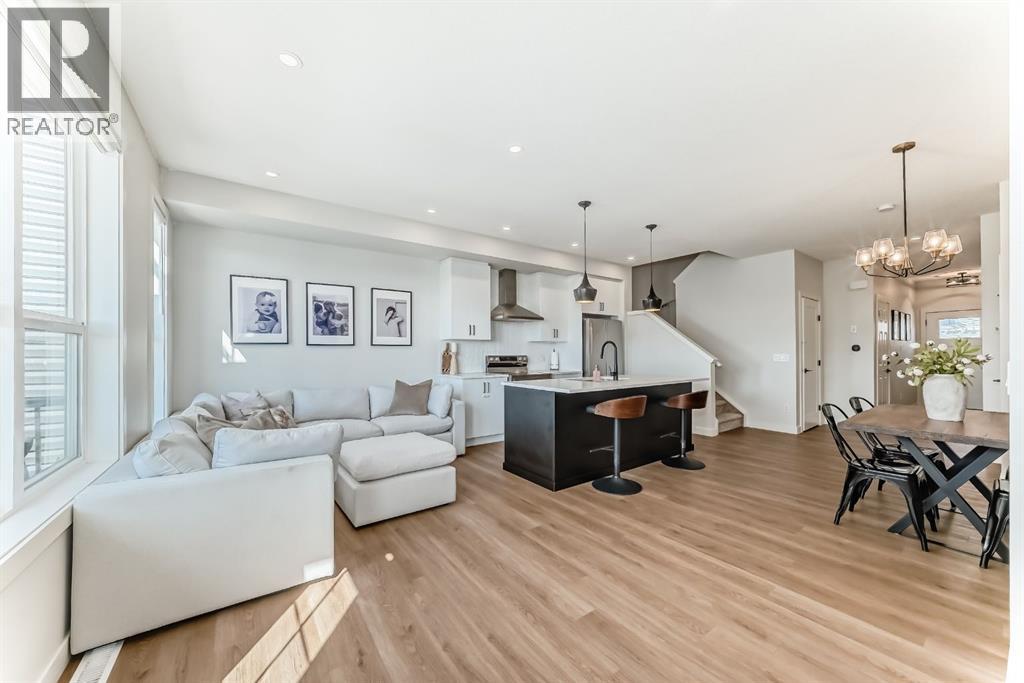 8 Heritage Lane, Cochrane