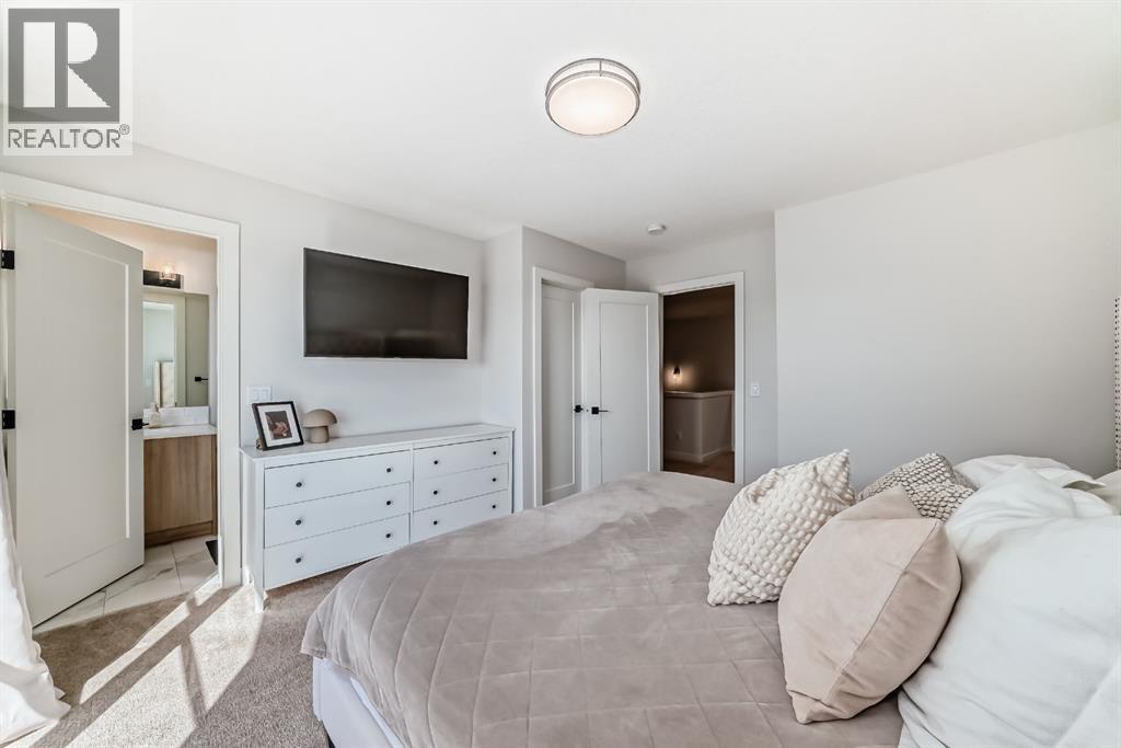 8 Heritage Lane, Cochrane