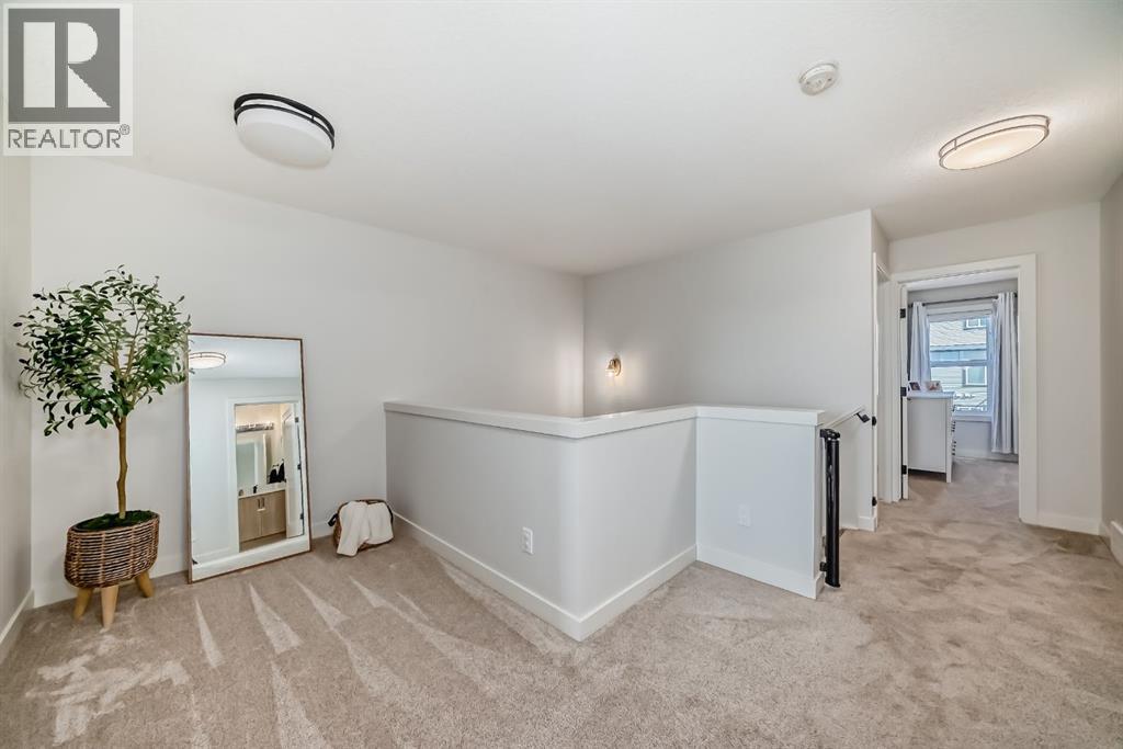 8 Heritage Lane, Cochrane