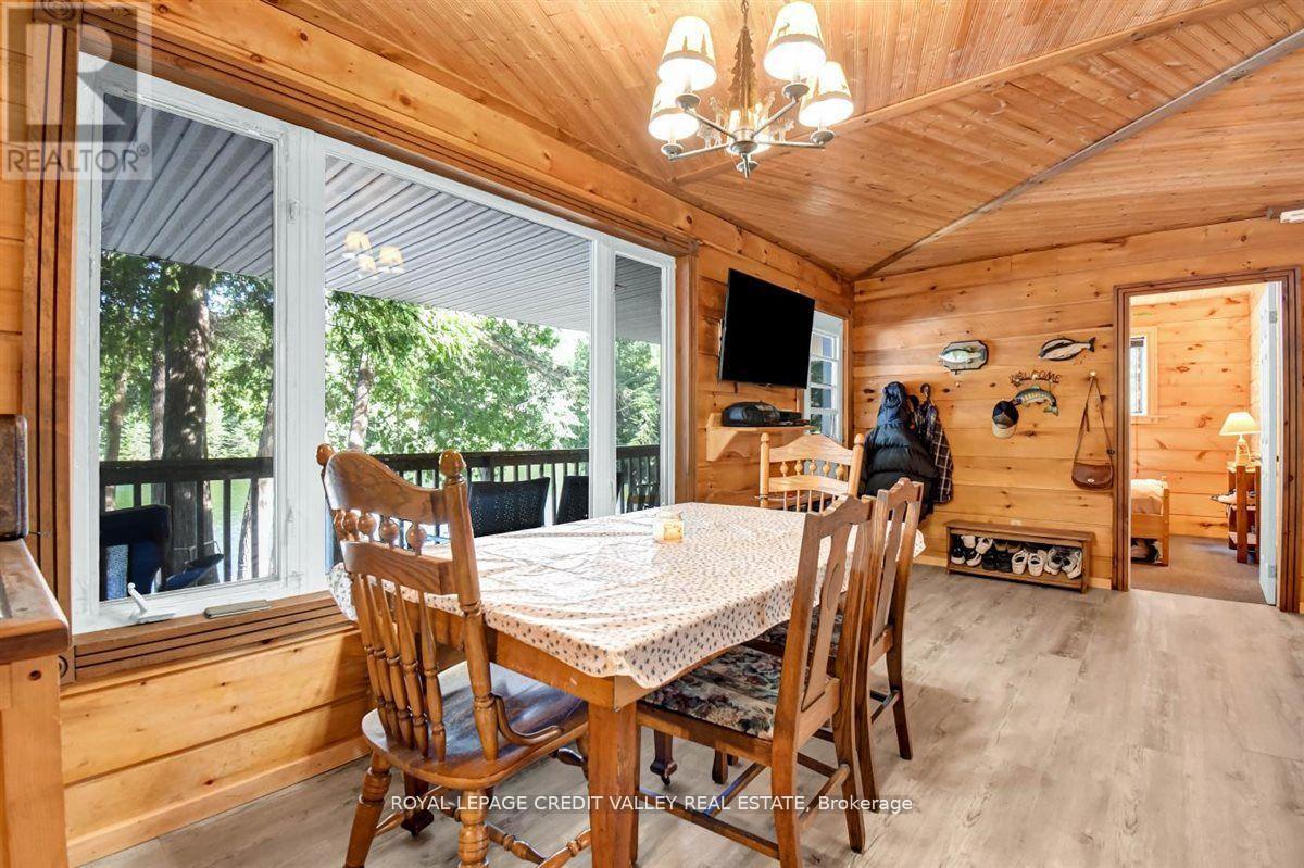 292 CAROLINE COURT - 11