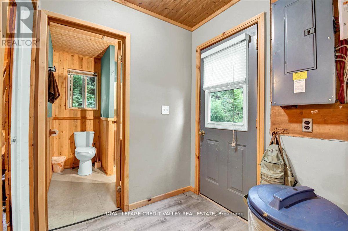 292 CAROLINE COURT - 6