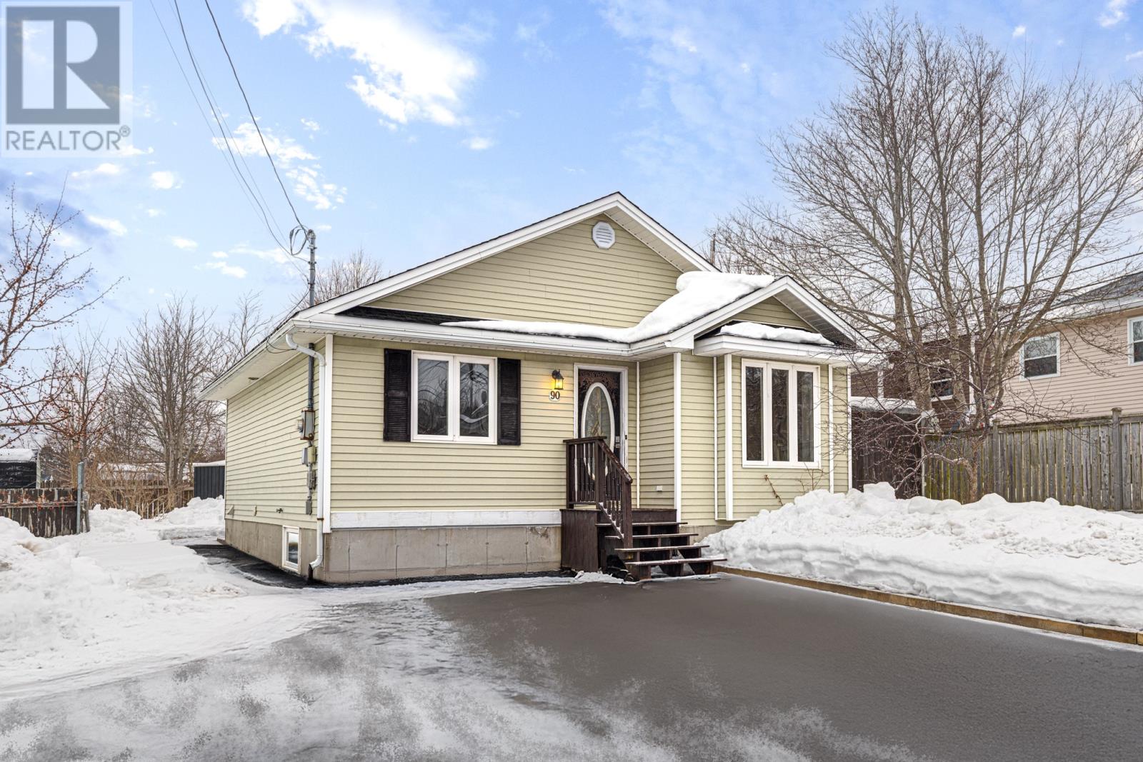 90 Royal Oak Drive - Photo 2 of 18, St. John's, Newfoundland & Labrador