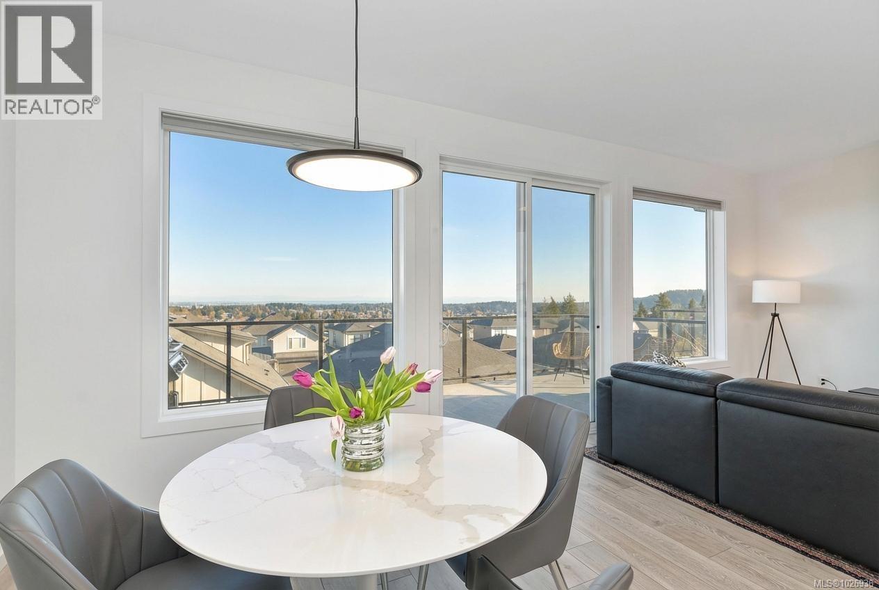 2415 Azurite Cres - 10