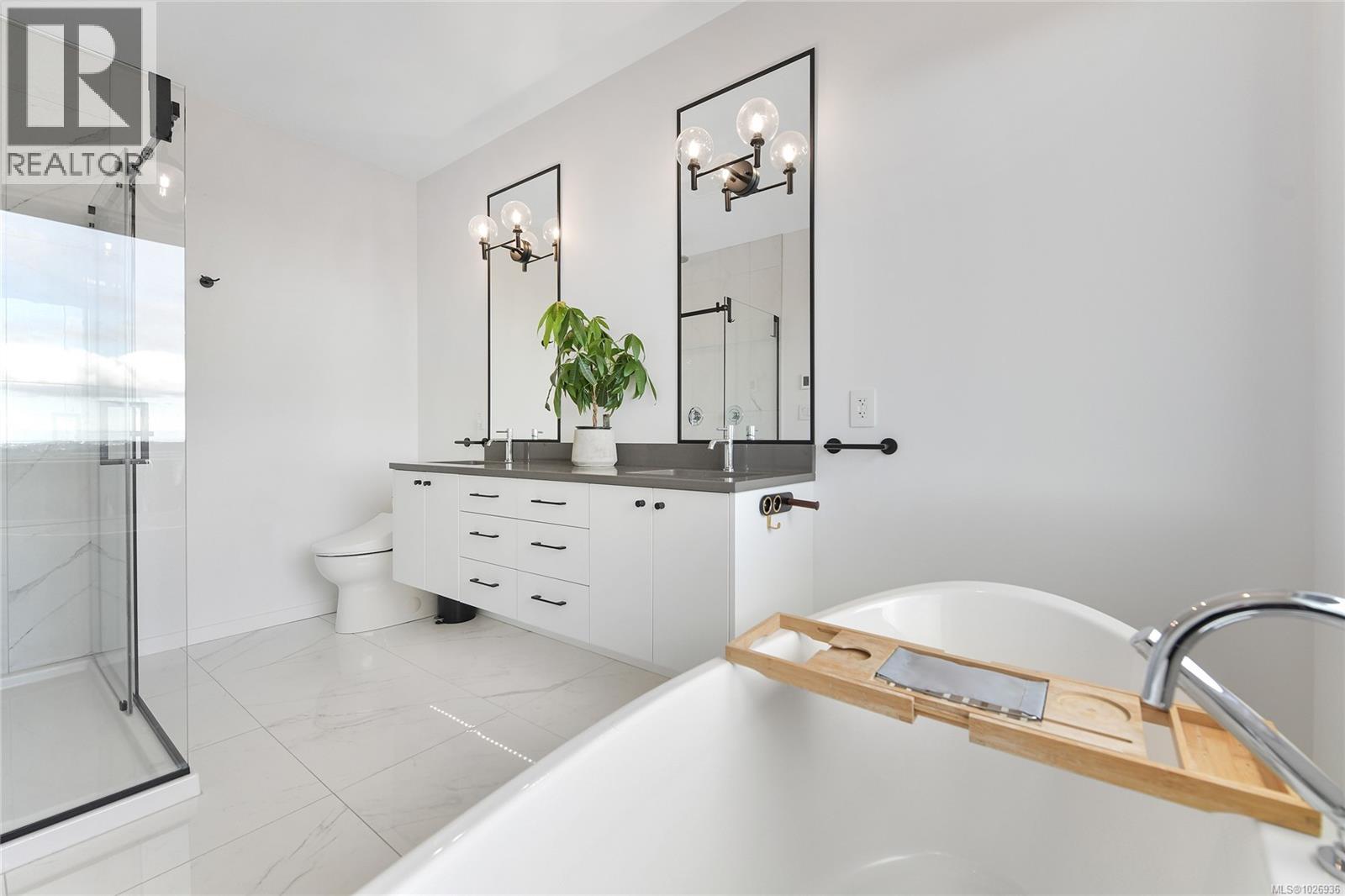 2415 Azurite Cres - 16