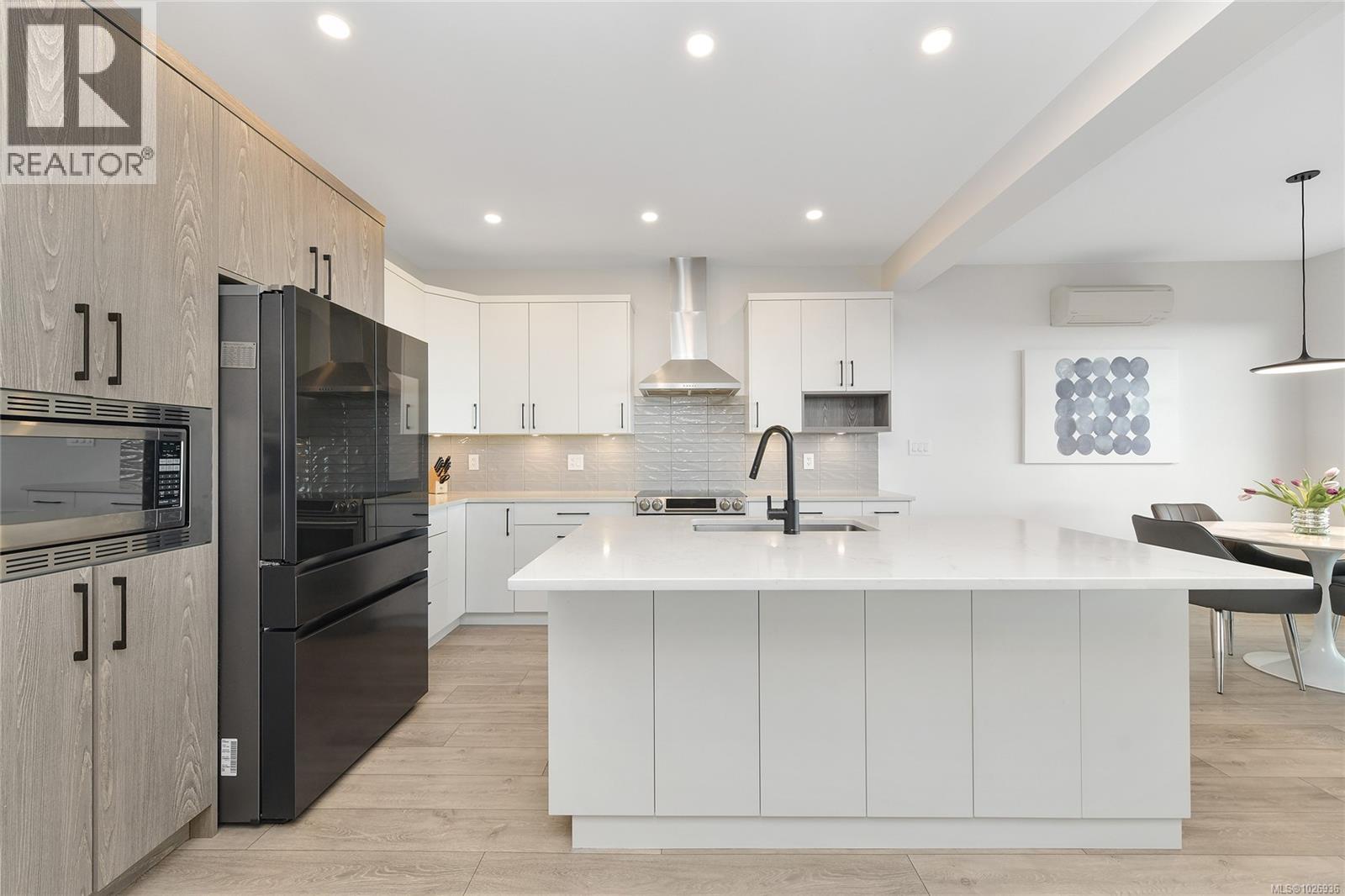 2415 Azurite Cres - Photo 3 of 47, Langford, British Columbia