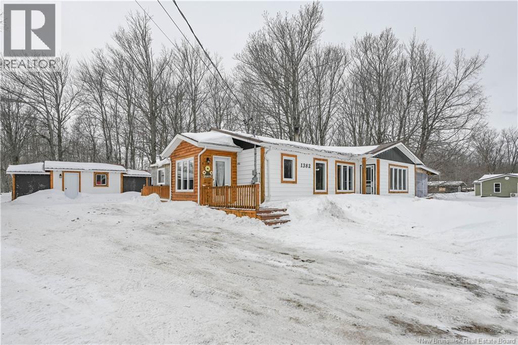 1382 Thériault Road — photo 8