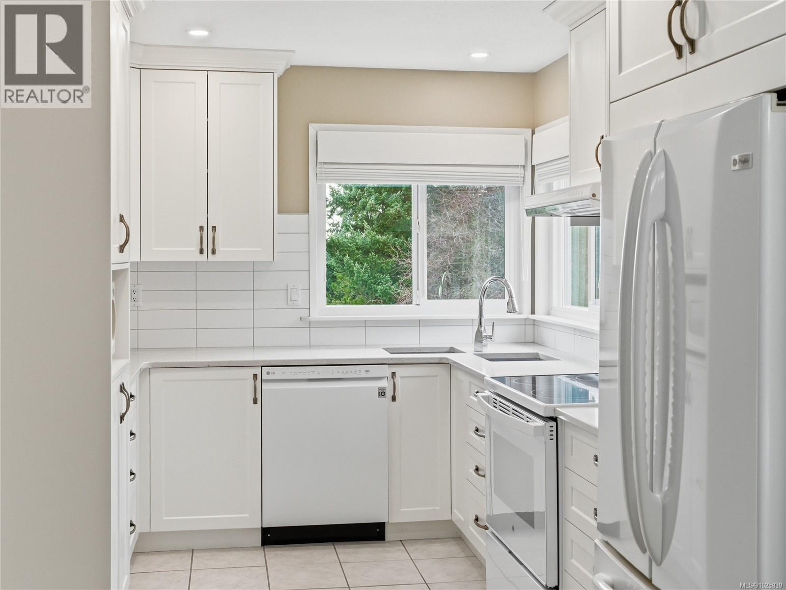 161 BONAVISTA PL - 7