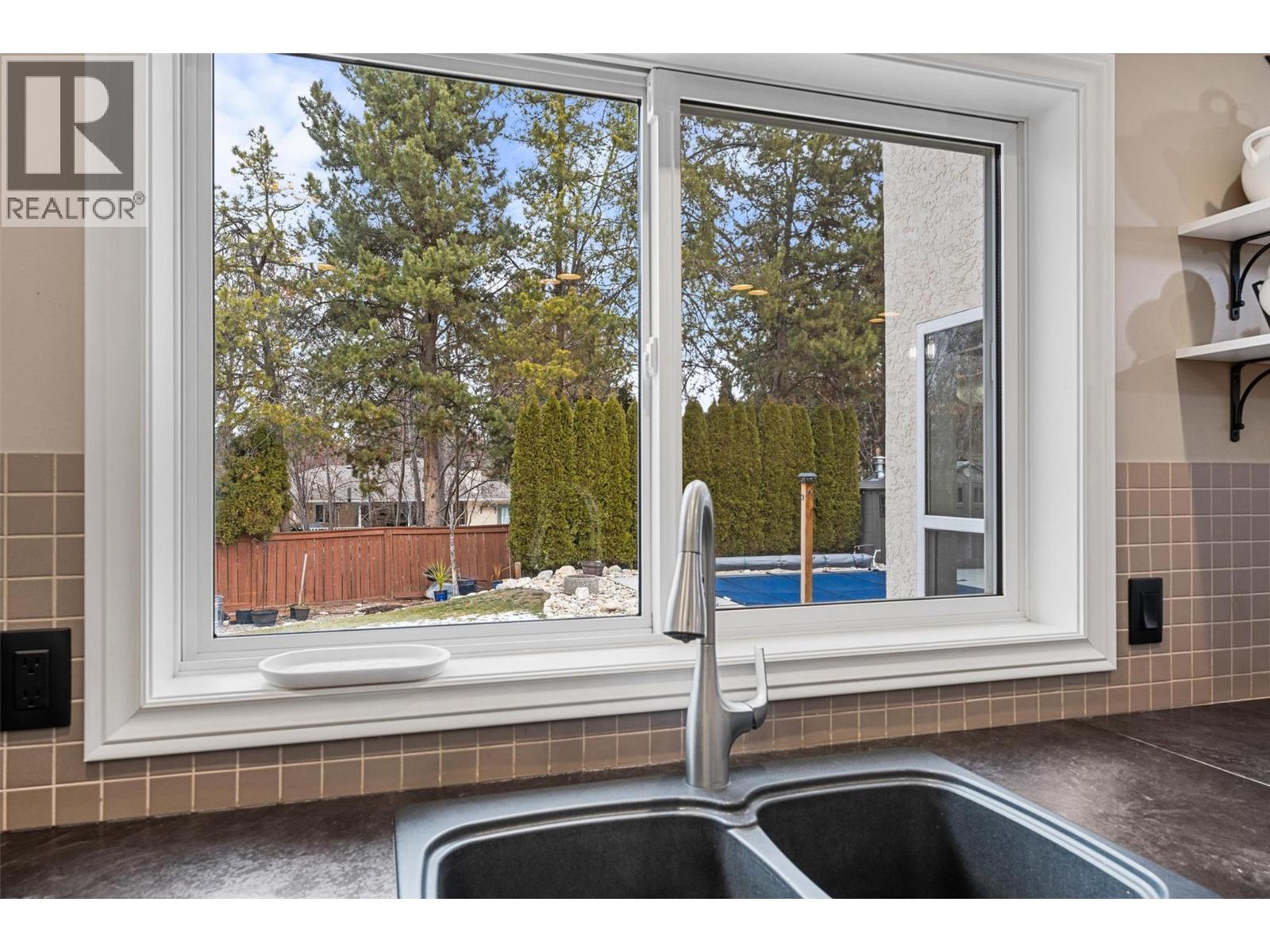 774 VARNEY COURT - 14