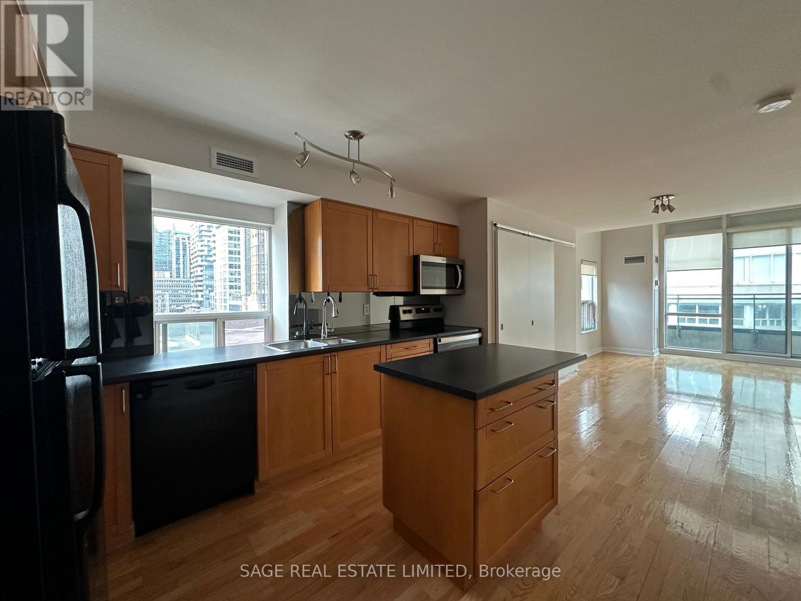 77 Lombard Street 901