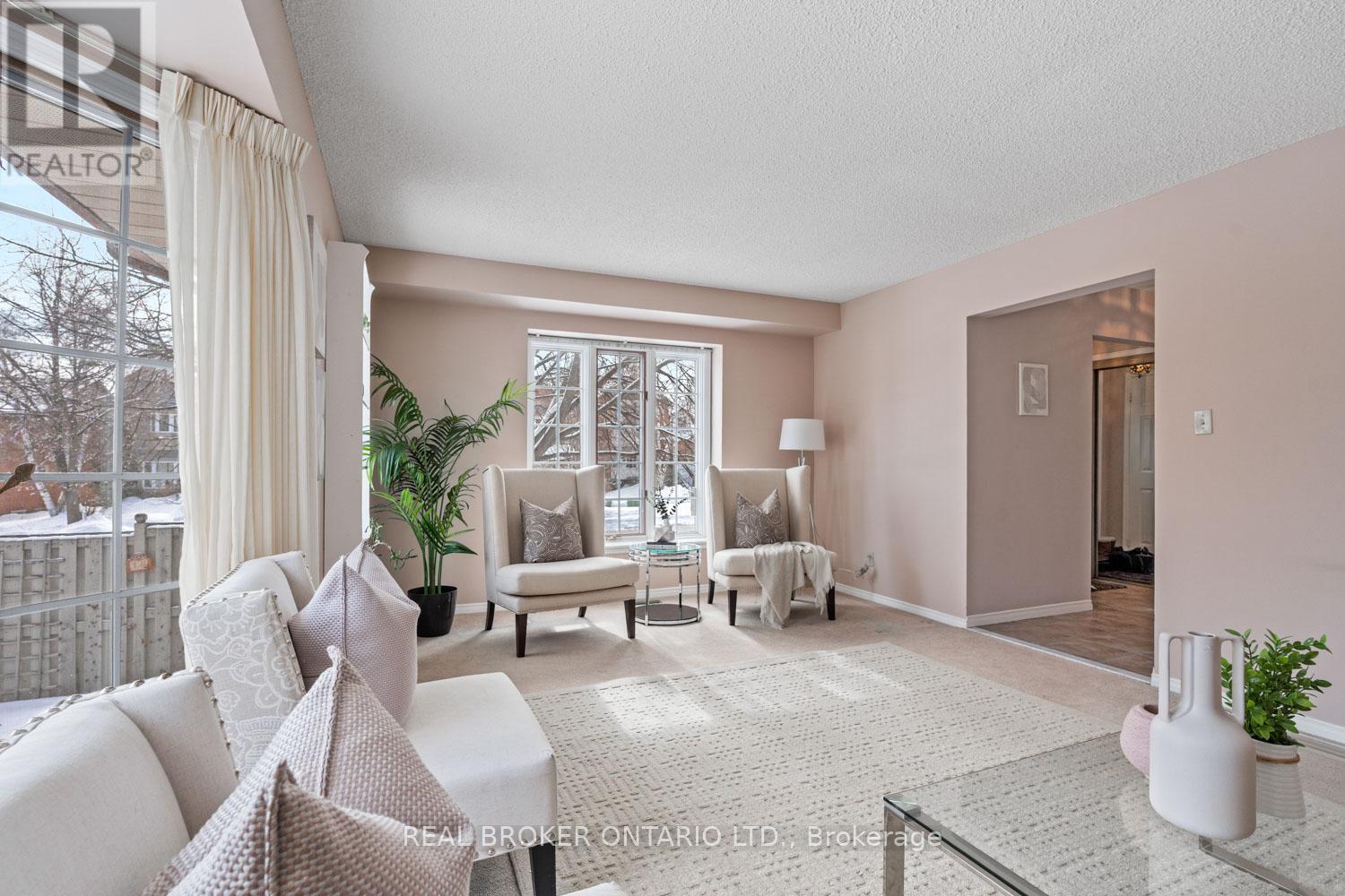 1501 SILVER SPRUCE DRIVE - Photo 4 of 38, Pickering (Liverpool), Ontario