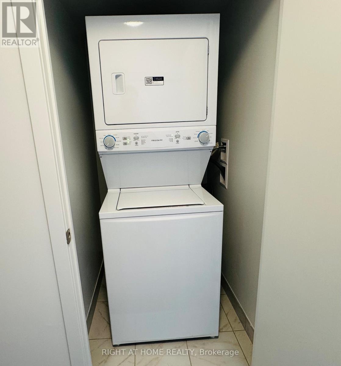 1804 - 1010 SANDY BEACH ROAD - Photo 5 of 9, Pickering (Bay Ridges), Ontario