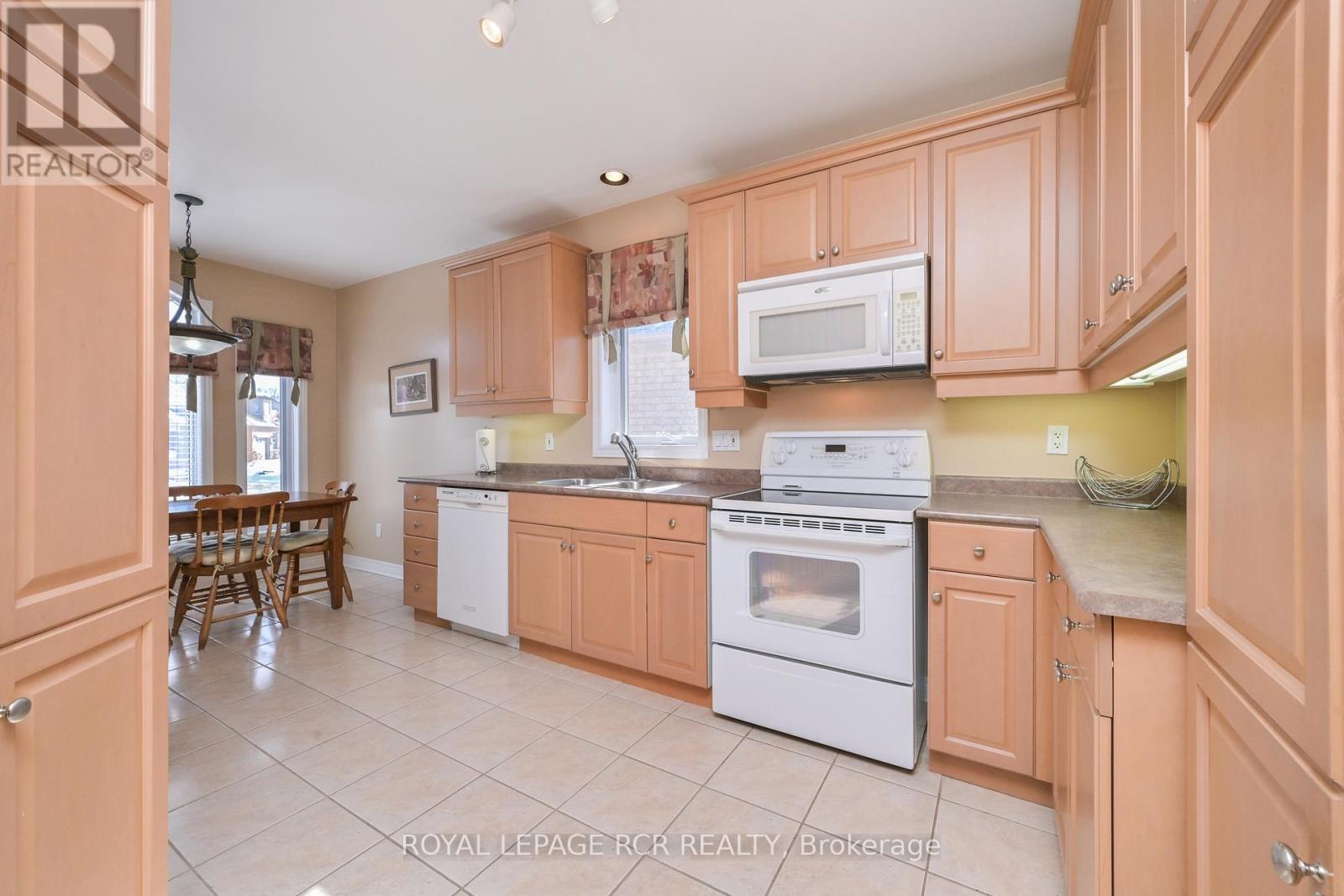 38 BELLA VISTA TRAIL - Photo 5 of 31, New Tecumseth (Alliston), Ontario