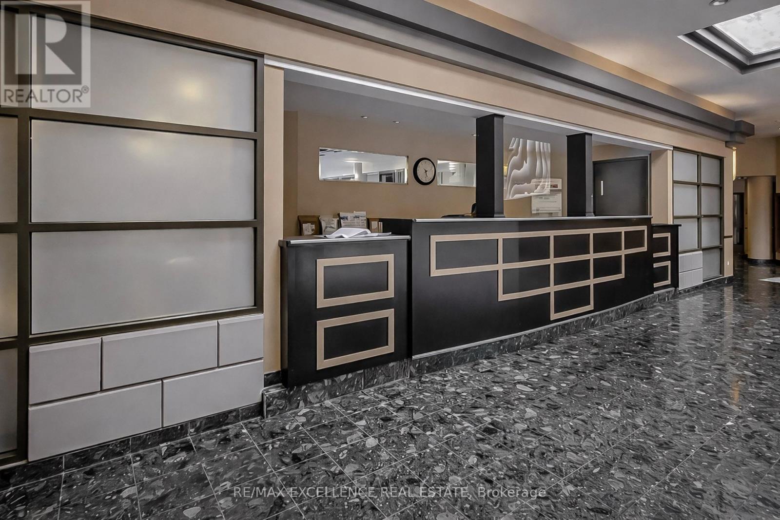 202 - 4205 SHIPP DRIVE - Photo 5 of 36, Mississauga (City Centre), Ontario