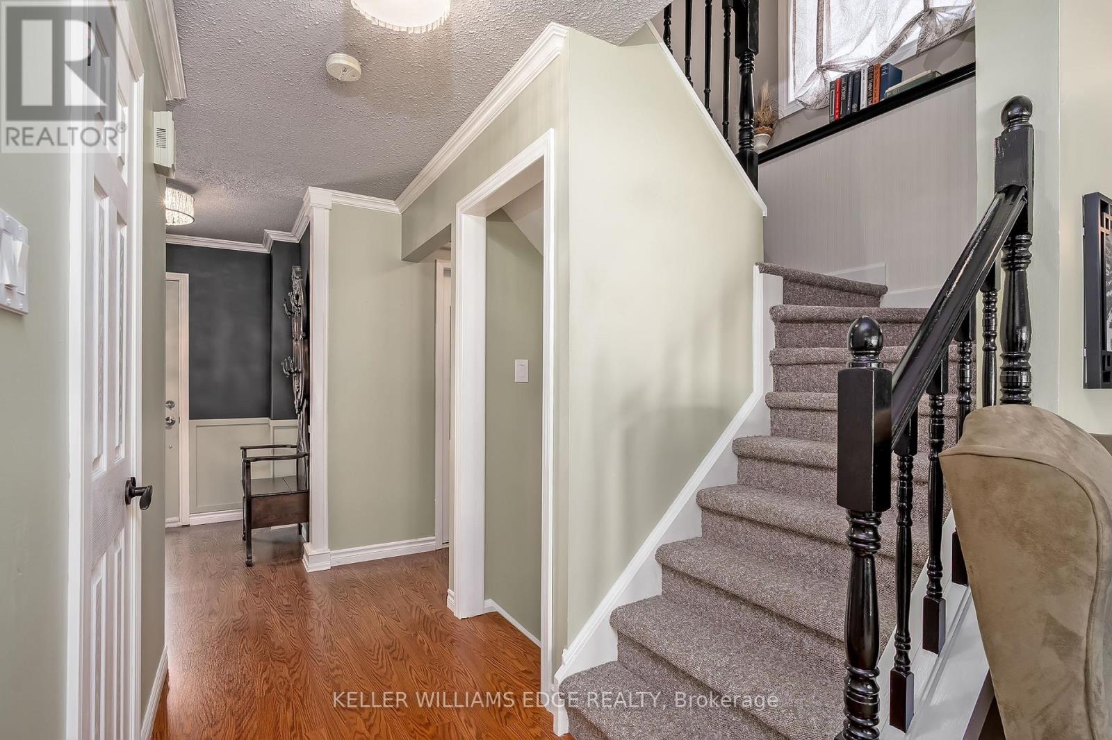 2407 HEMLOCK COURT - 15
