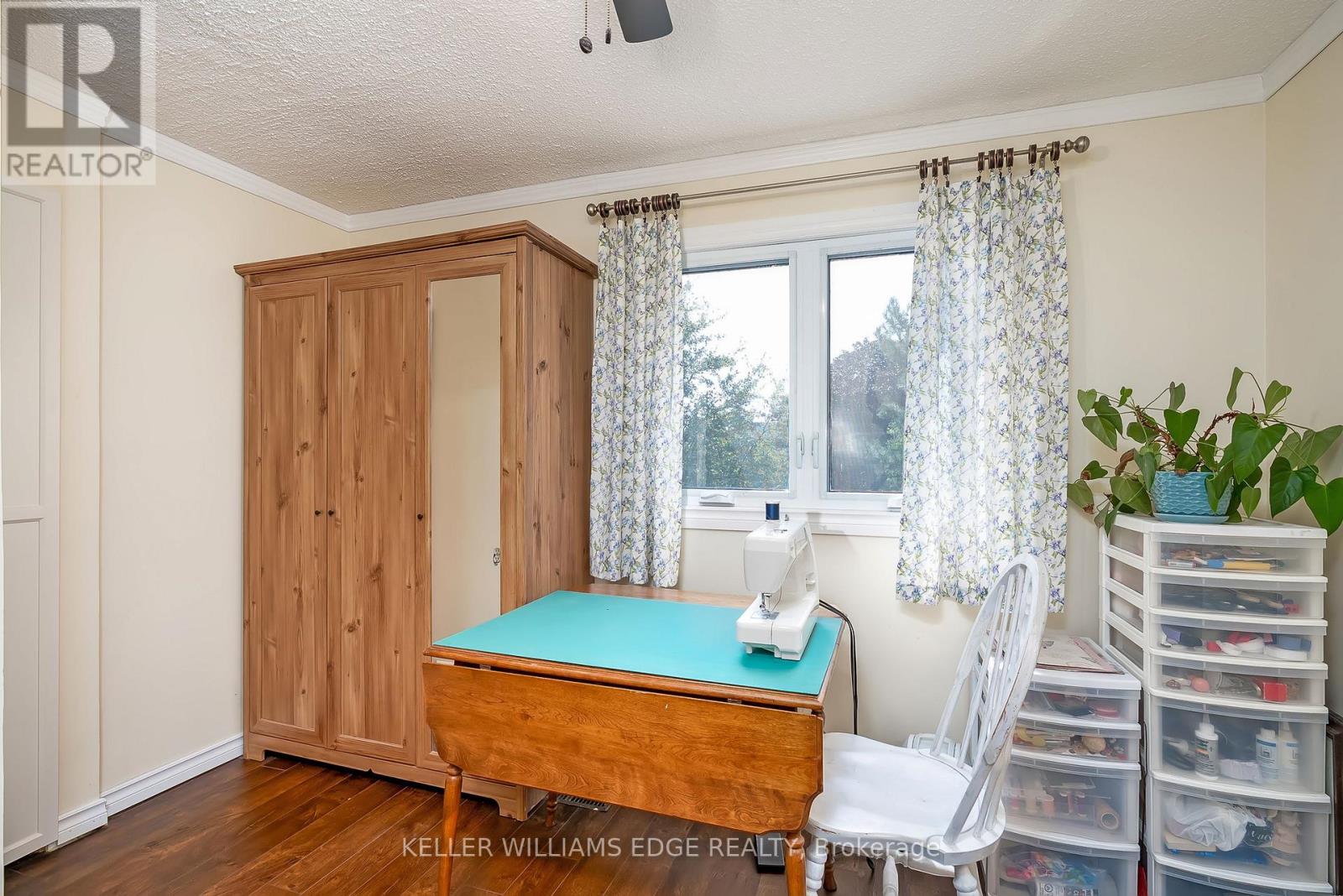 2407 HEMLOCK COURT - 23