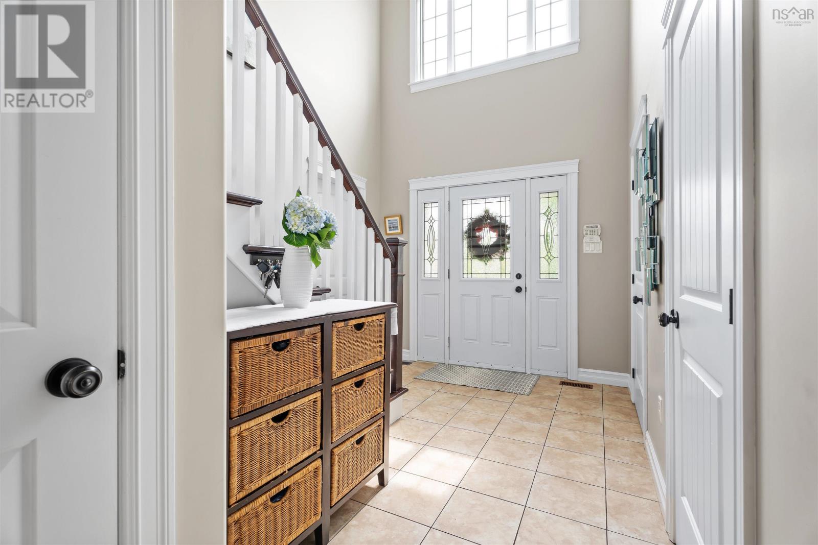 Property 6 of 47 of 76 PEBBLECREEK Crescent