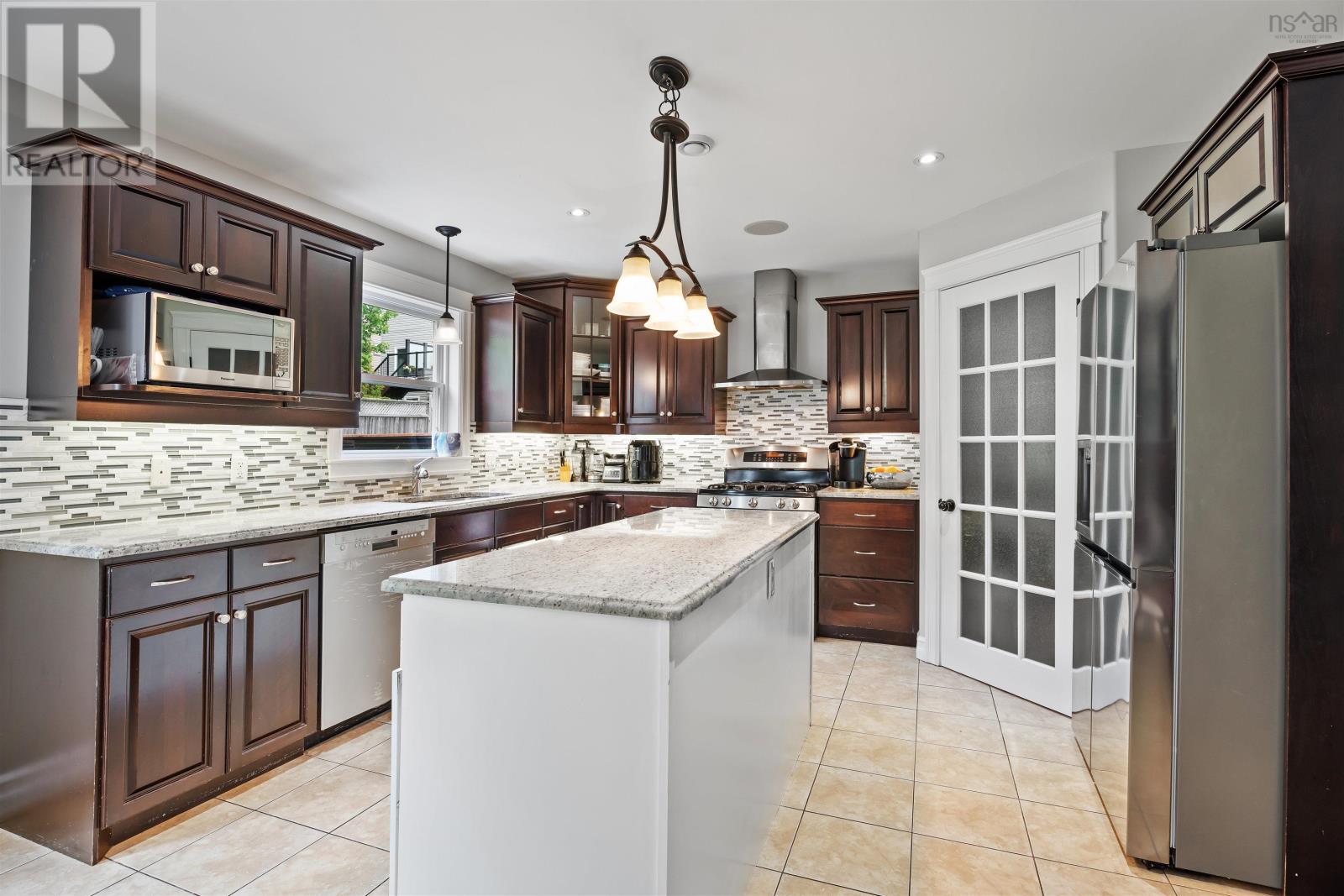 Property 8 of 47 of 76 PEBBLECREEK Crescent