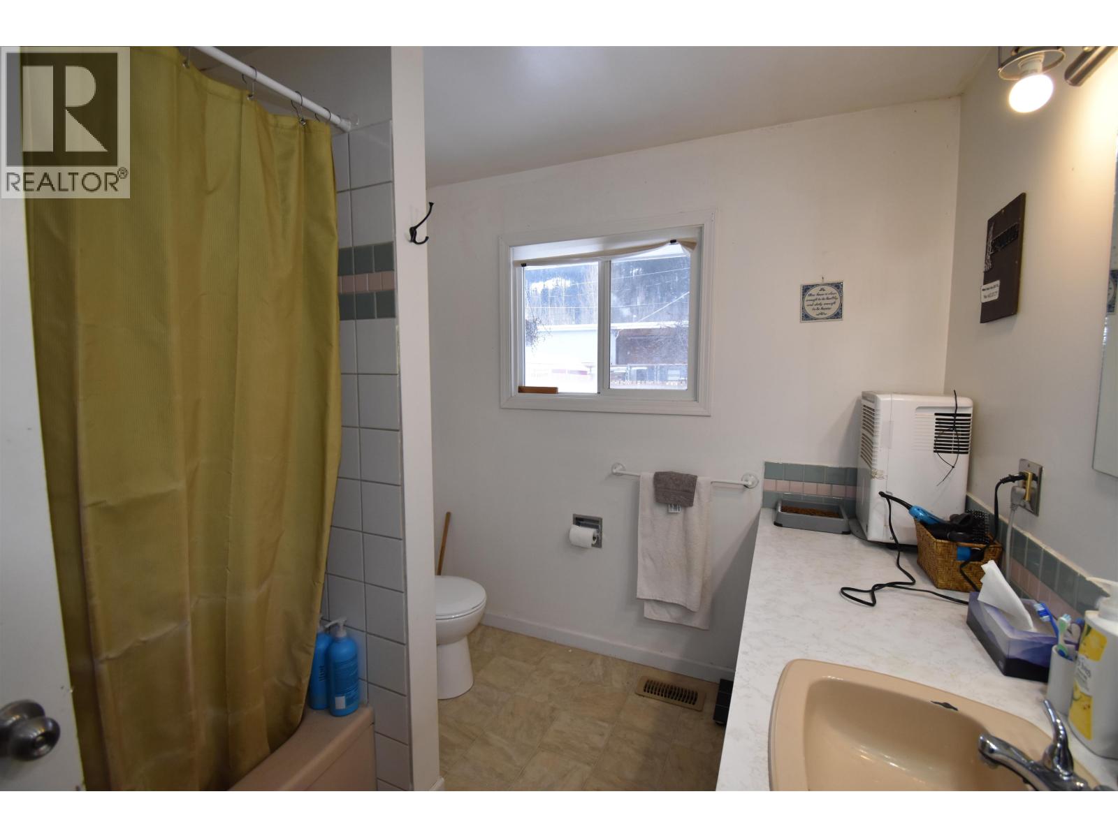 4145 ALFRED Avenue, Smithers