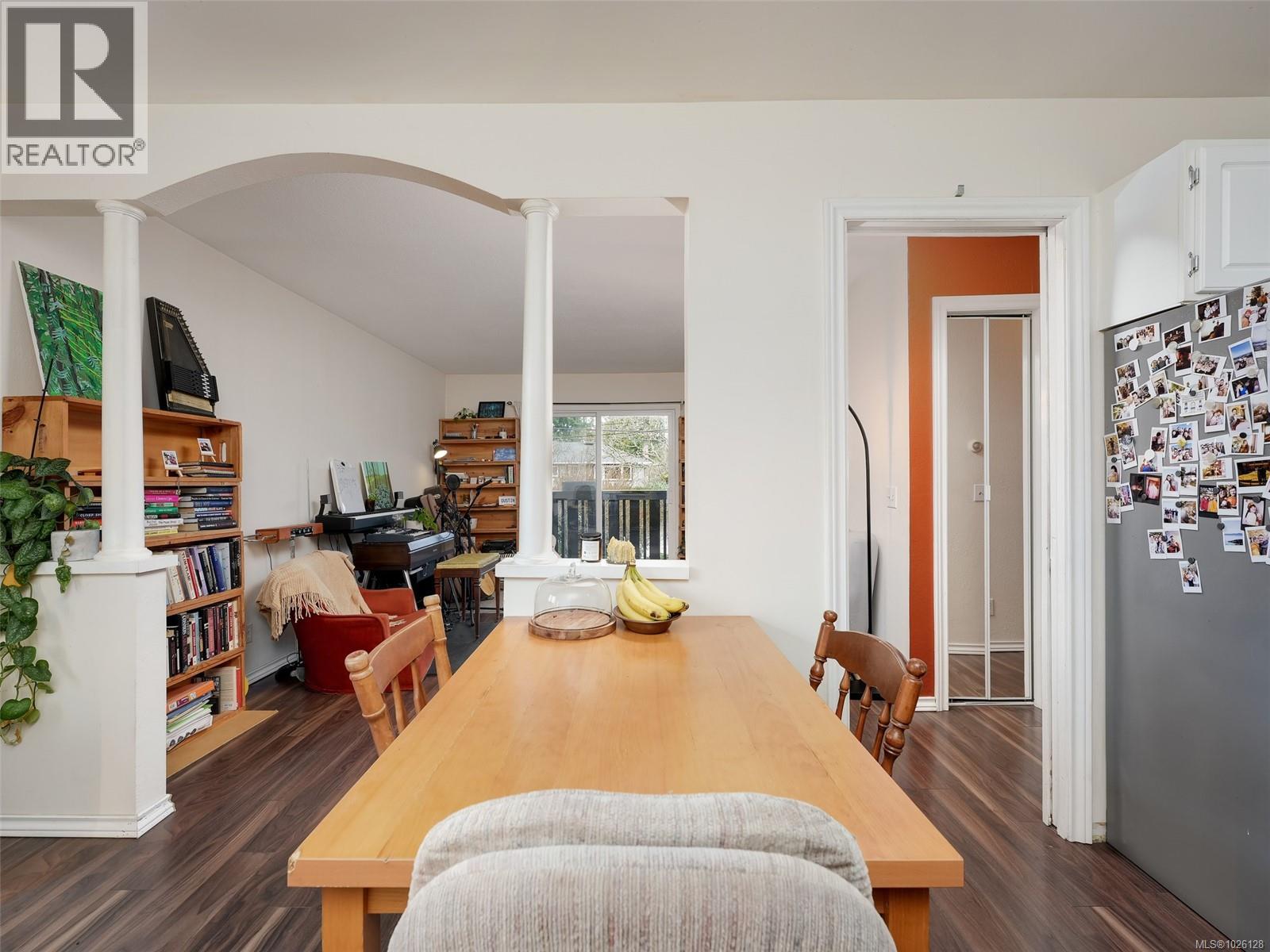 201 1215 Bay Street, Victoria