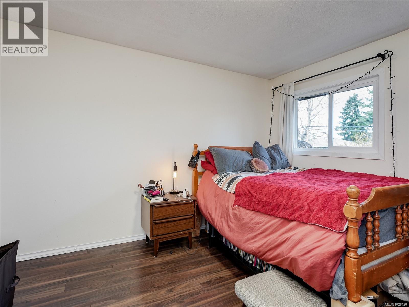 201 1215 Bay Street, Victoria