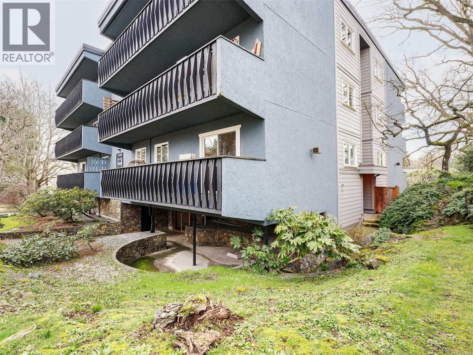 201 1215 Bay Street, Victoria