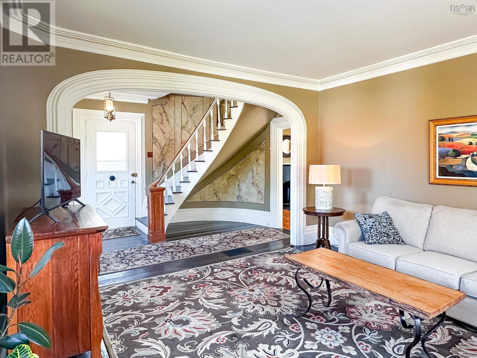 Property 18 of 41 of 9682 Highway 221