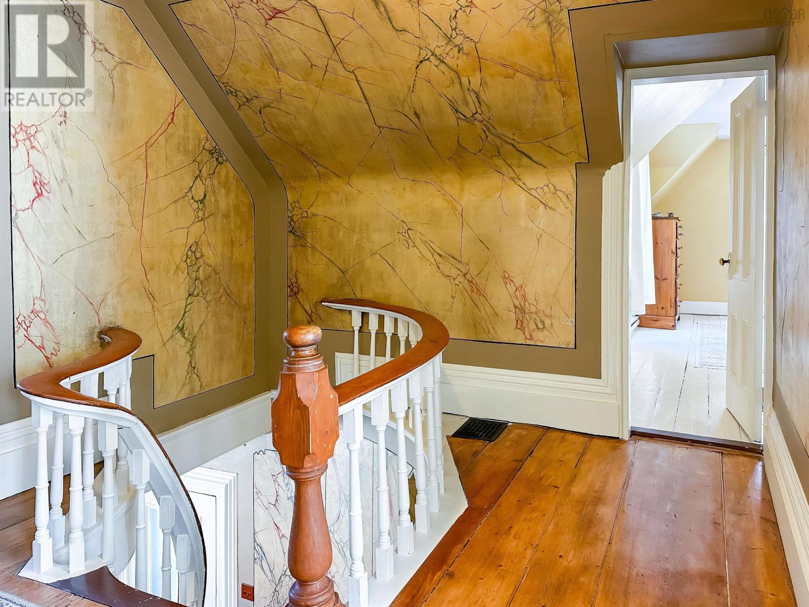 Property 20 of 41 of 9682 Highway 221