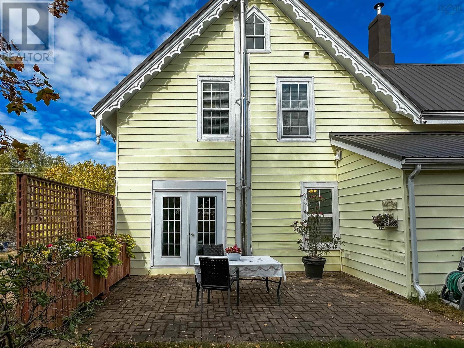 Property 38 of 41 of 9682 Highway 221