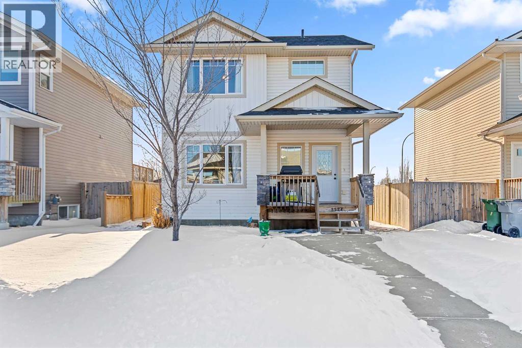 3324 42 Avenue - Photo 2 of 38, Lloydminster, Saskatchewan