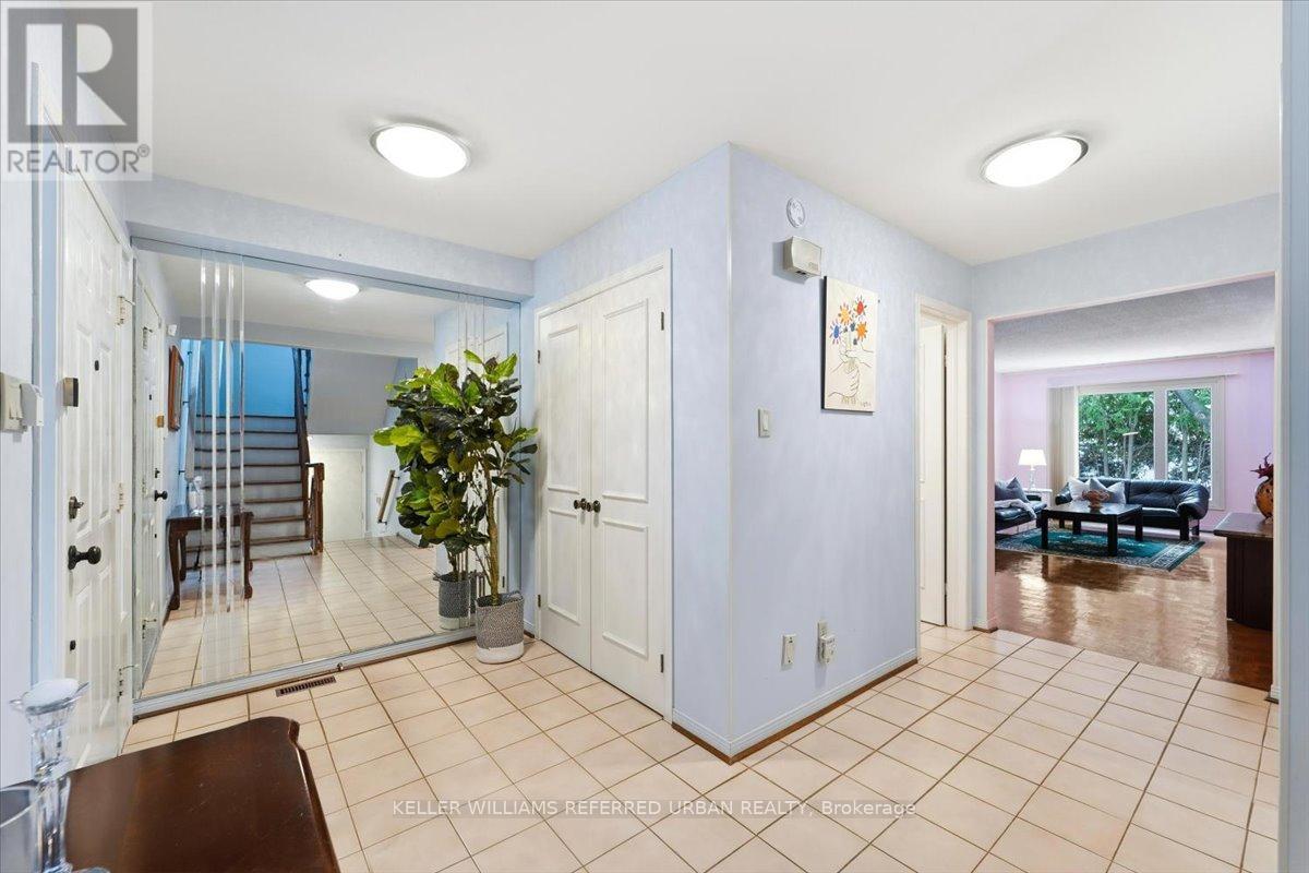 4458 BATHURST STREET - Photo 5 of 45, Toronto (Bathurst Manor), Ontario