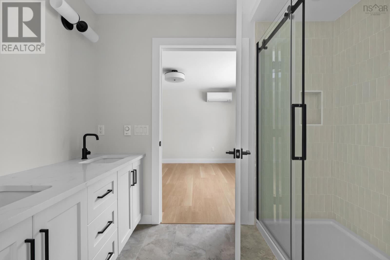 Property 34 of 46 of Lot 403 305 Everwood Avenue