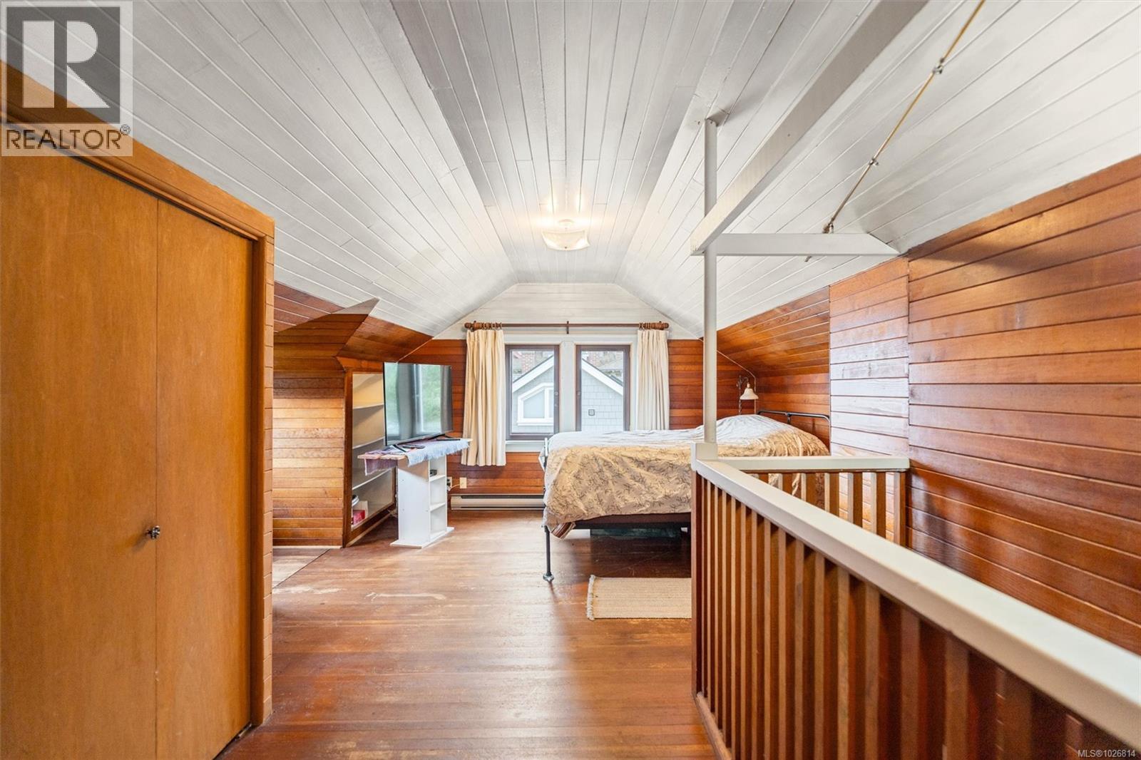  1120 Dallas Road, Victoria