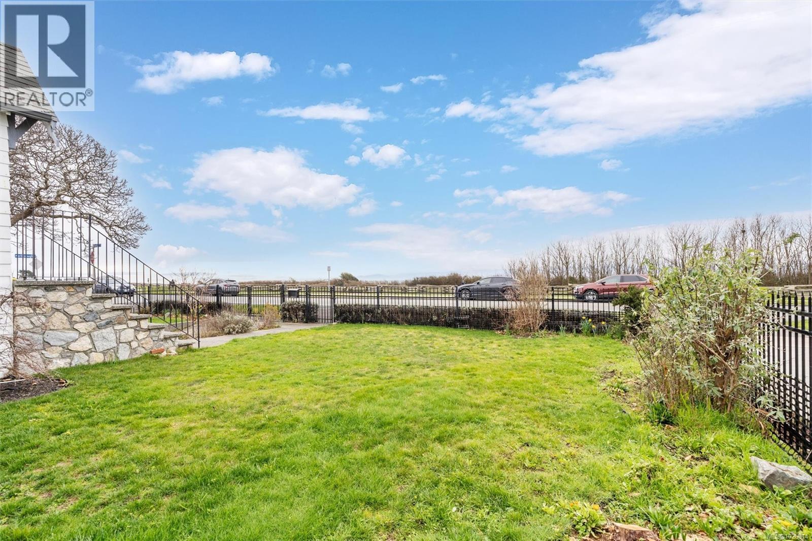  1120 Dallas Road, Victoria