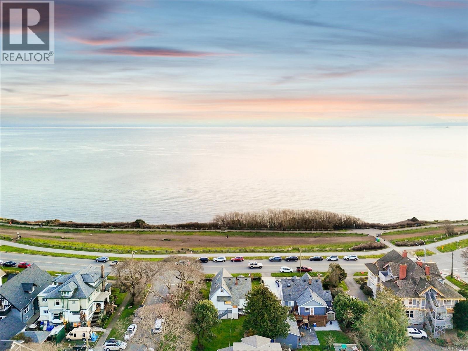  1120 Dallas Road, Victoria