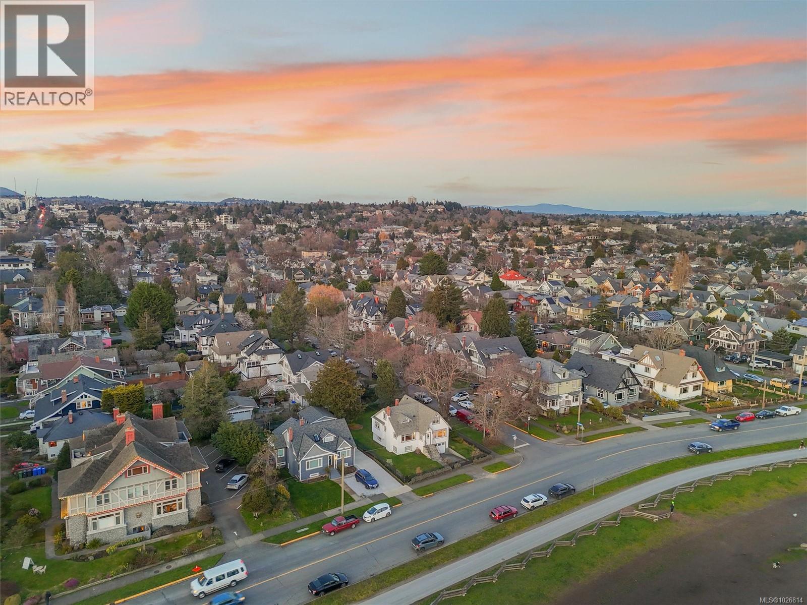  1120 Dallas Road, Victoria